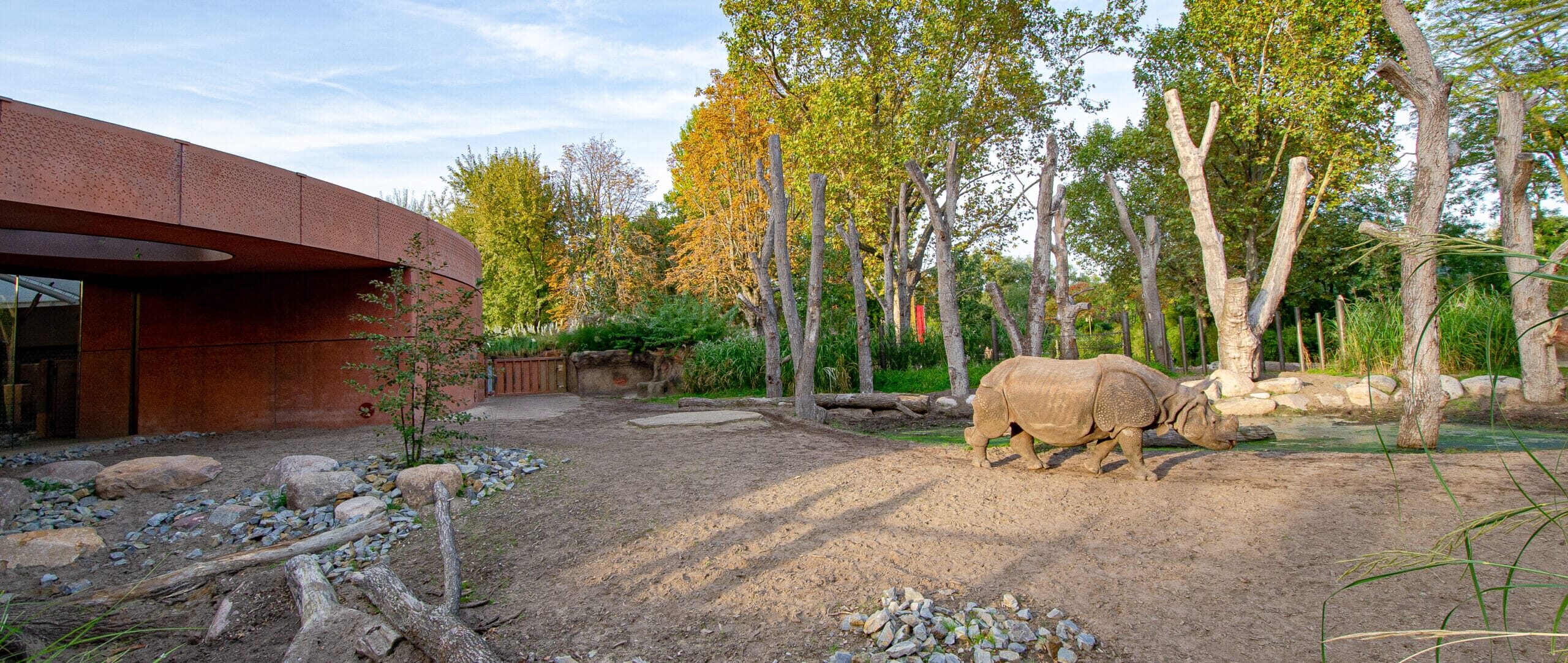 BNB Nashorn Pagode Zoo Berlin 11 0x0