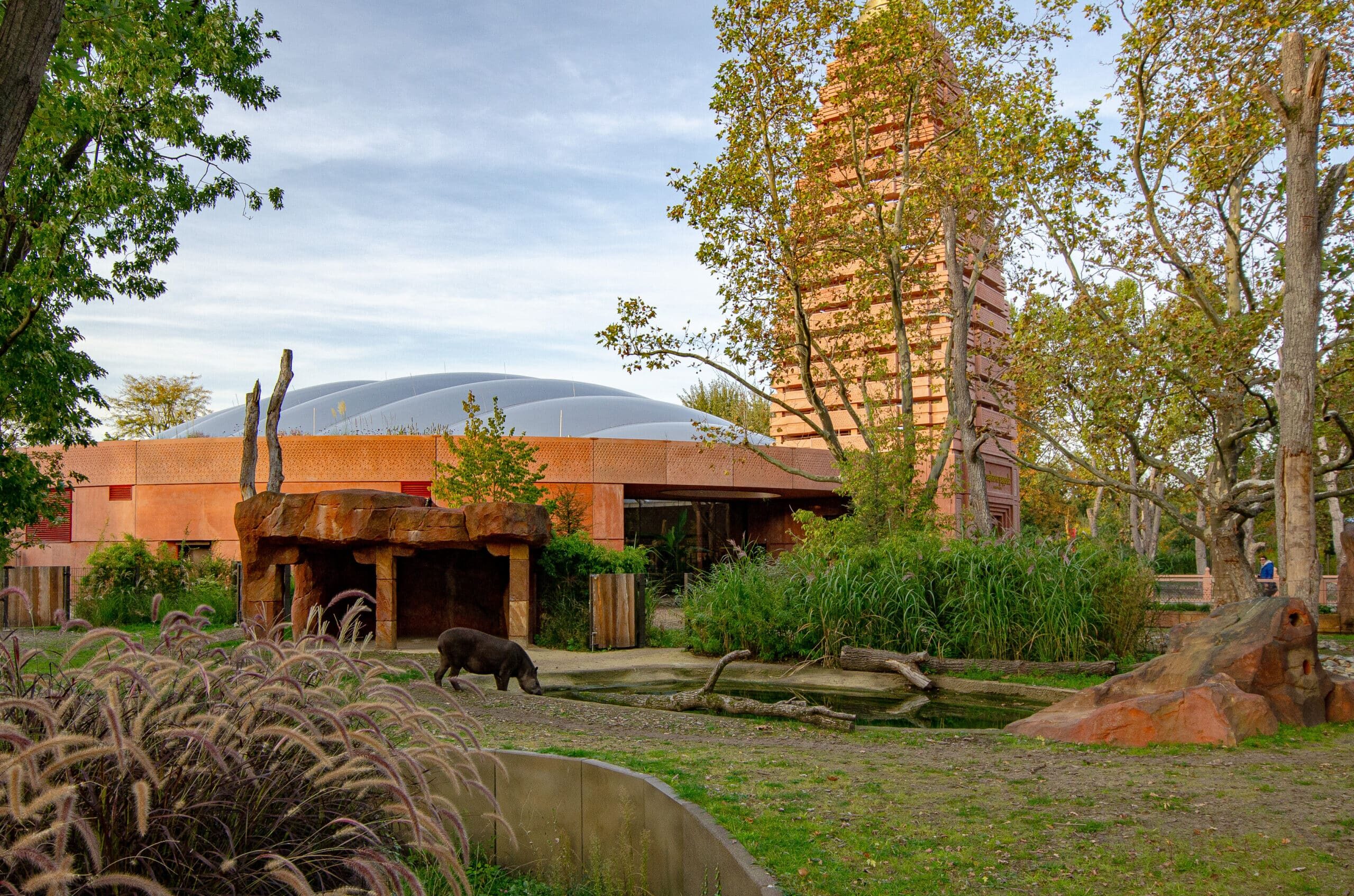 BNB Nashorn Pagode Zoo Berlin 17 0x0