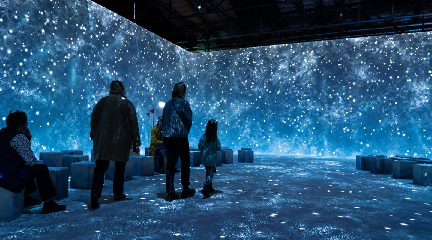 A7S04203 LR 8Bit 1440x800